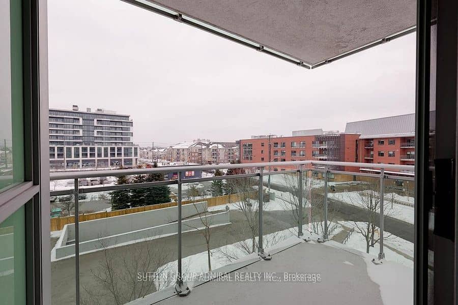 60 Fairfax Crescent 409, Toronto, ON M1L 0E1