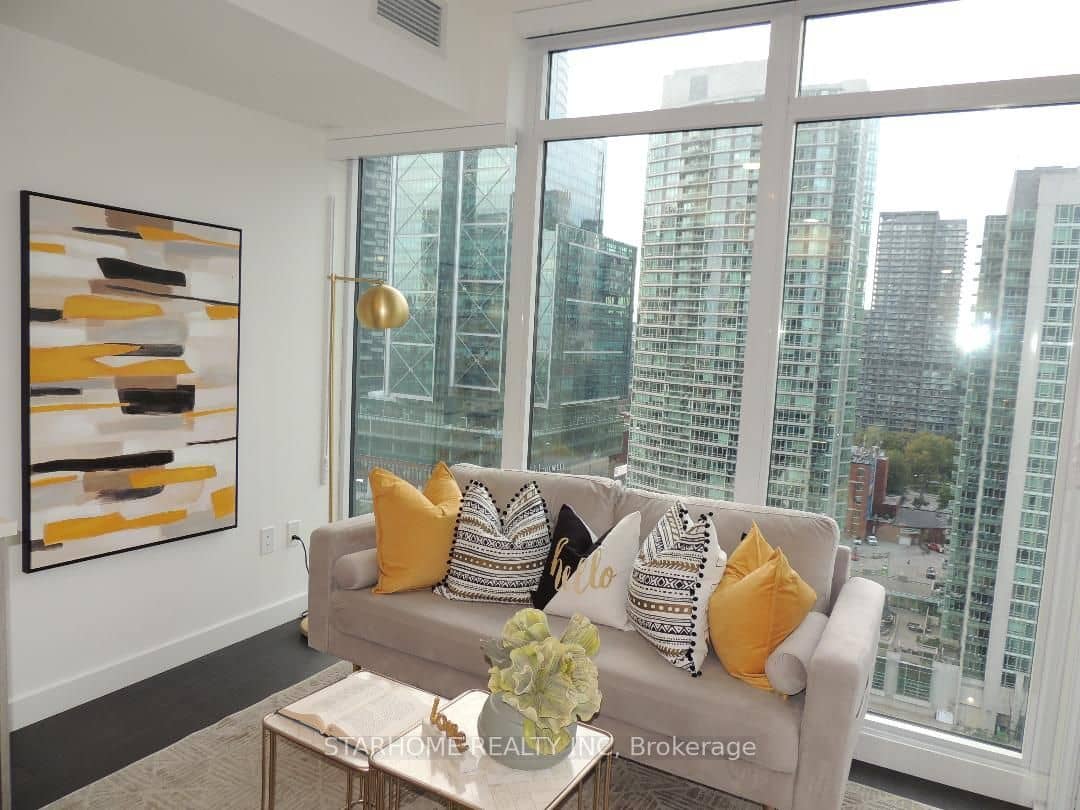 1 Concord Cityplace Way 2015, Toronto, ON M5V 0X3