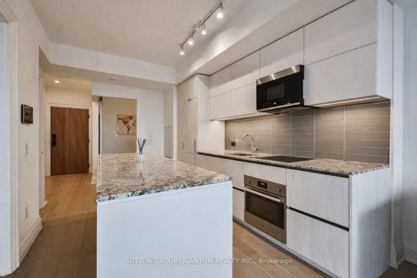 21 Park Street E 1009, Mississauga, ON L5G 0C2