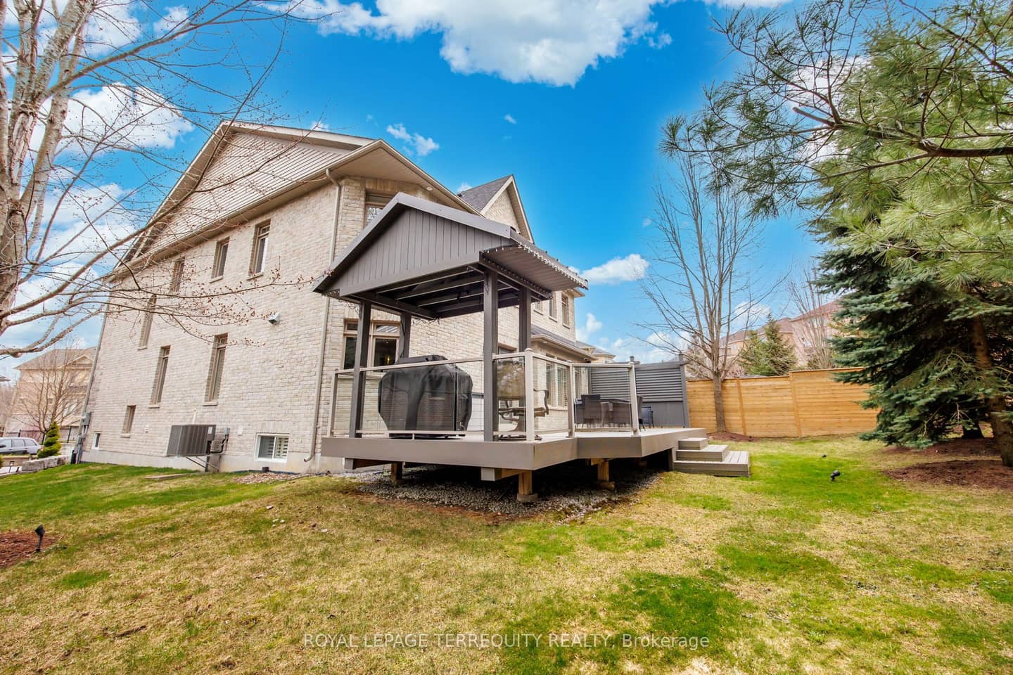 244 Frederick Curran Lane, Newmarket, ON L3X 0B9