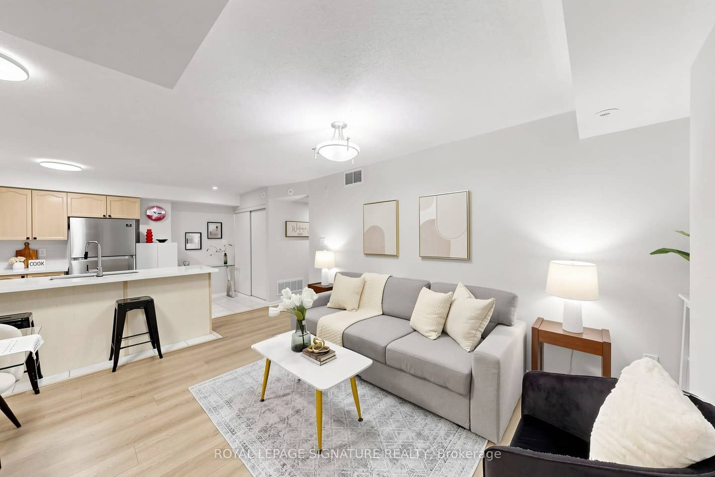 306 John Street 153, Markham, ON L3T 0A7