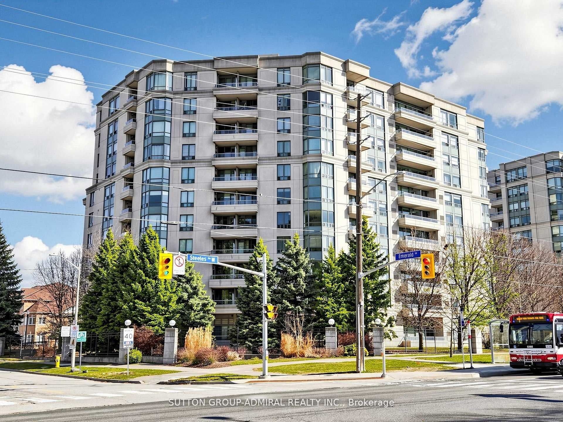 1 Emerald Lane 704, Vaughan, ON L4J 8N2