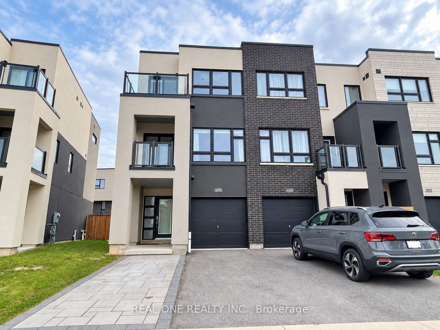 4890 Valera Road, Burlington, ON L7M 2A9