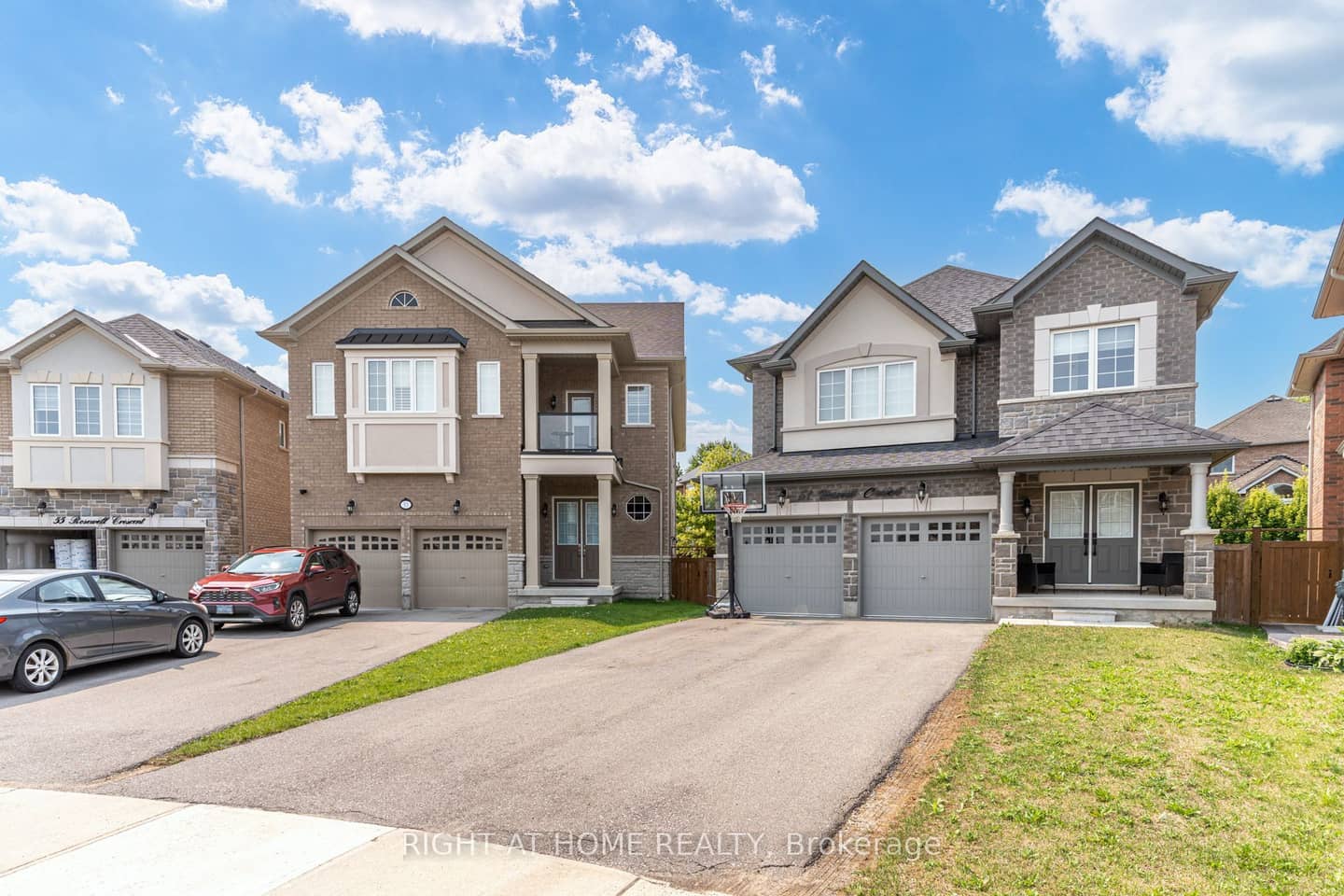 51 Rosewell Crescent, Halton Hills, ON L7G 0N4