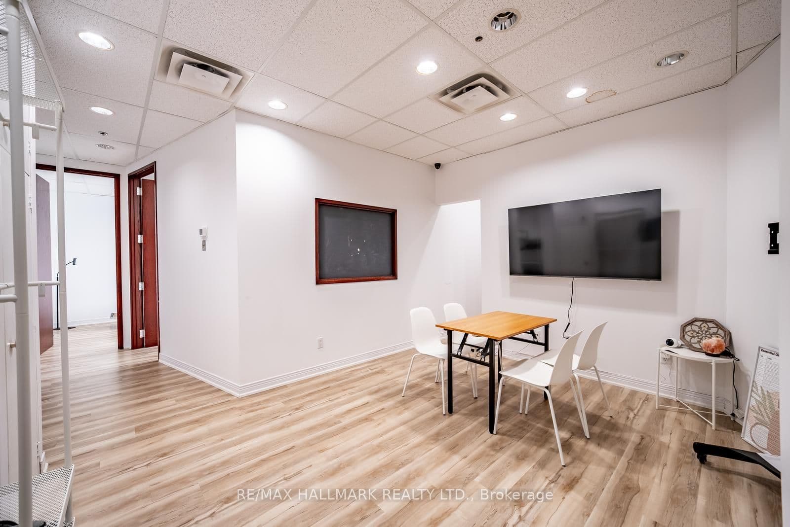 86 Ringwood Drive 208, Whitchurch-Stouffville, ON L4A 1C3