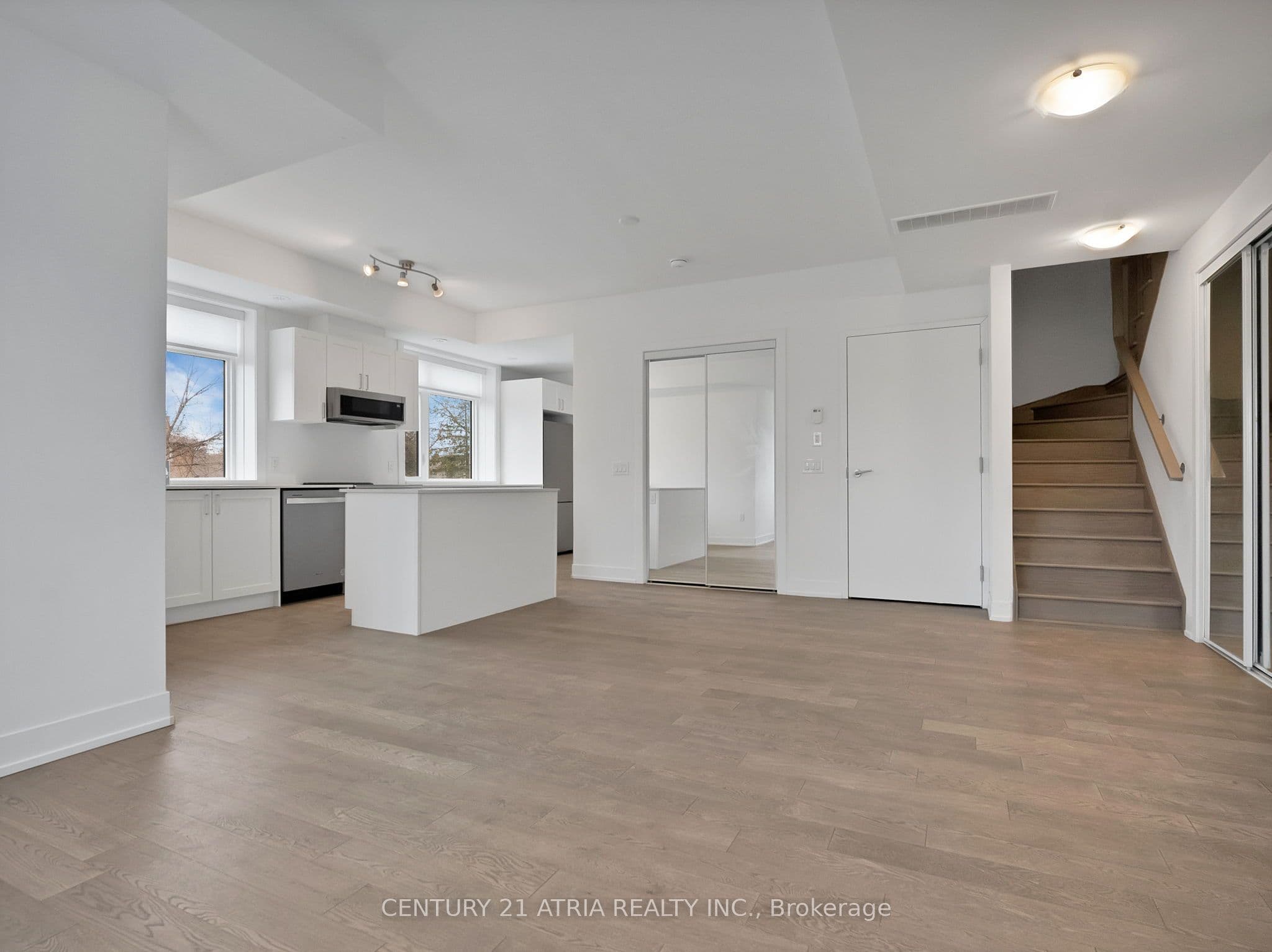 1085 Douglas Mccurdy Common 212, Mississauga, ON L5G 0C6