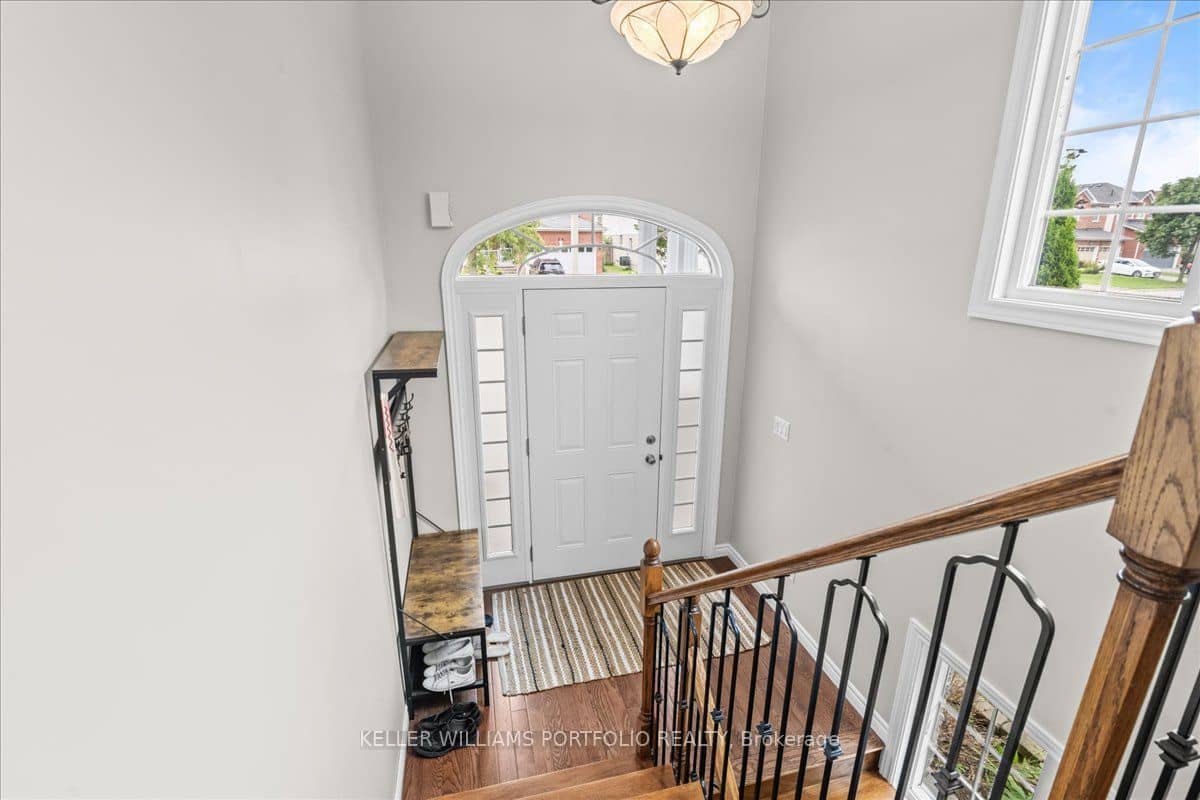 51 Squire Fletcher Drive, Clarington, ON L1C 5H8