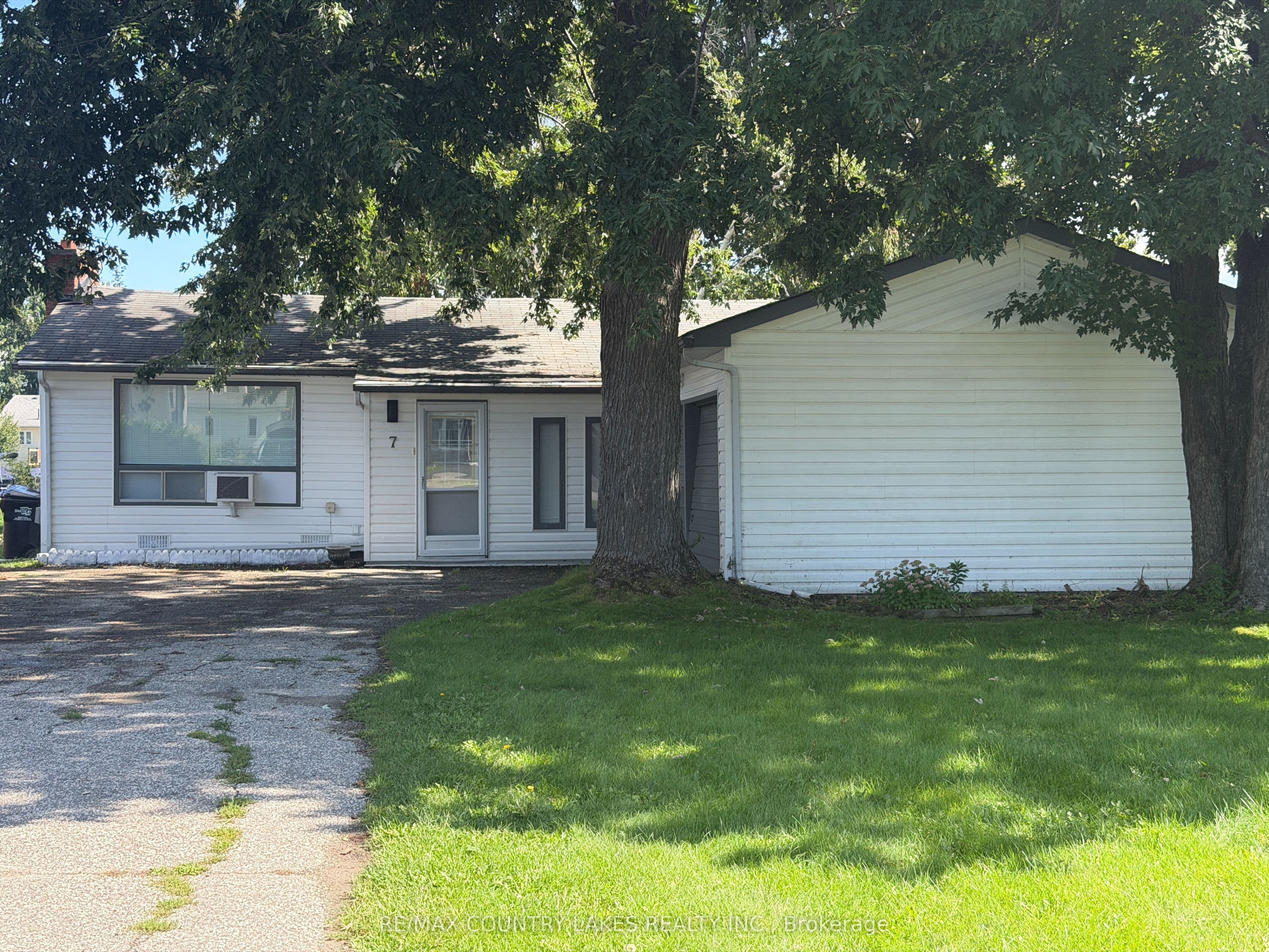 7 Willow Crescent, Ramara, ON L0K 1B0