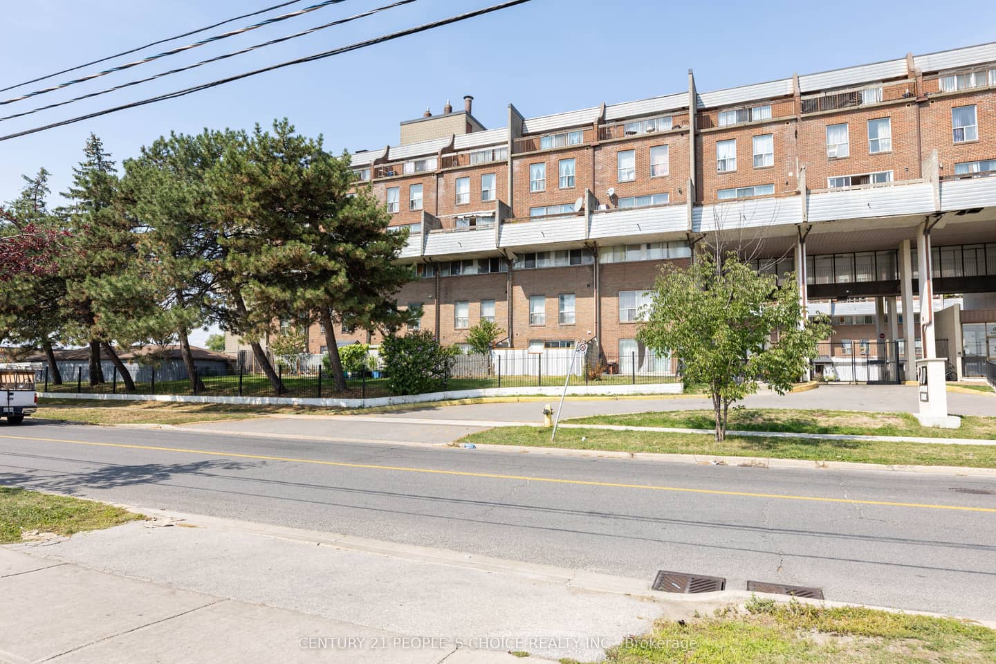 10 Eddystone Avenue 116, Toronto, ON M3N 2T2