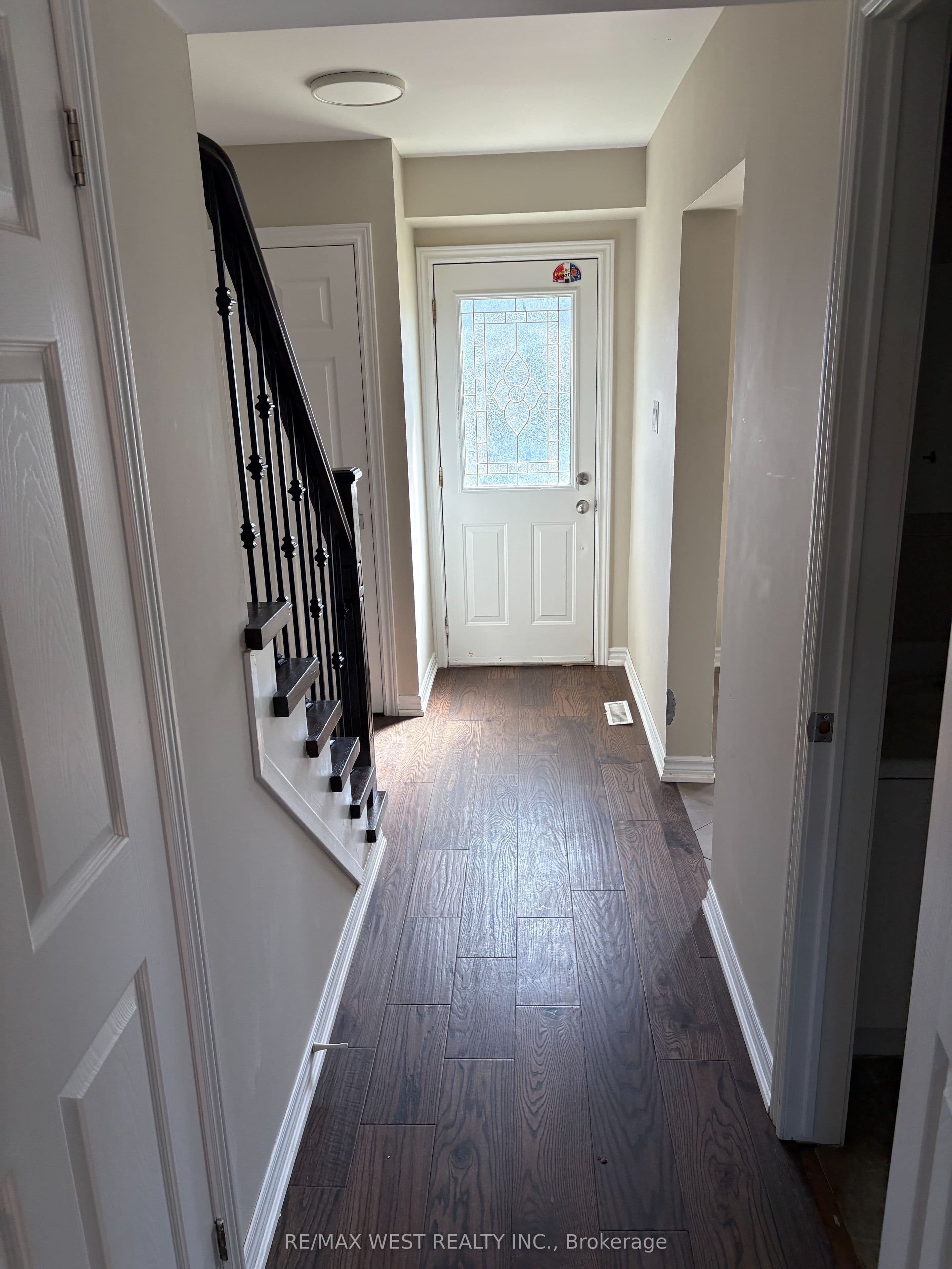 900 S Central Park Drive 104, Brampton, ON L6S 3J6