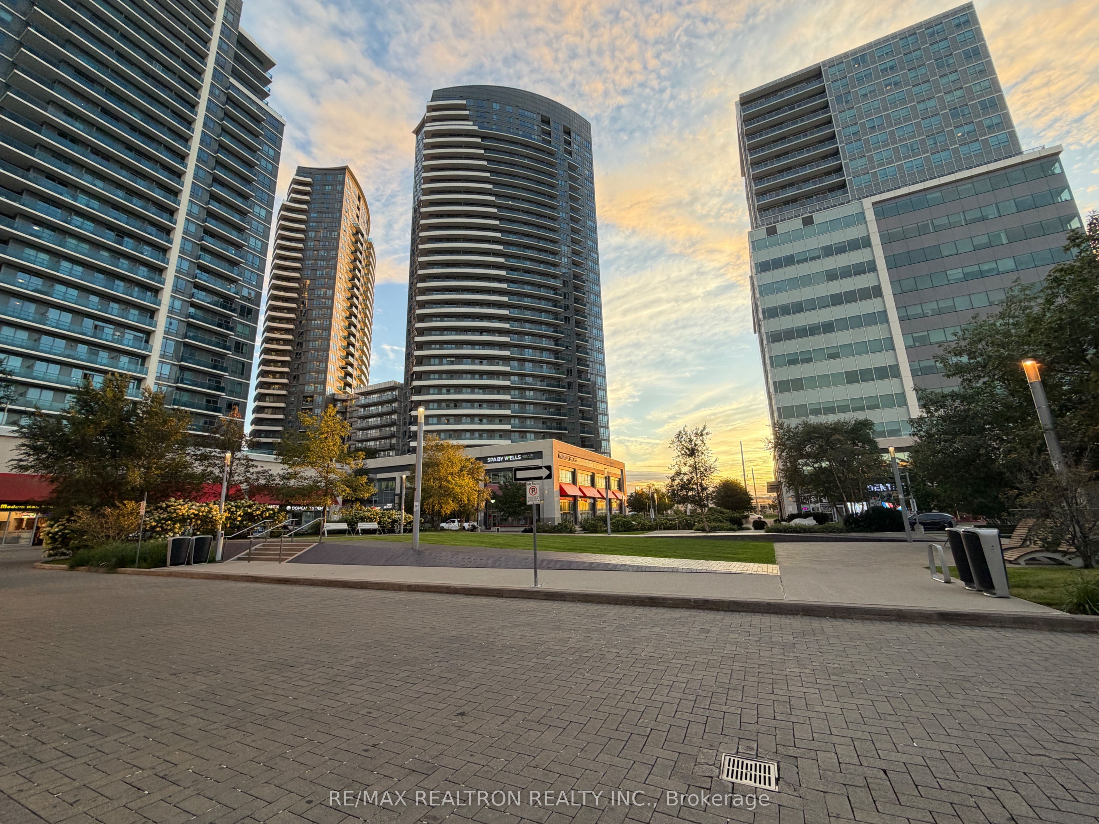 7171 Yonge Street 1703, Markham, ON L3T 0C5