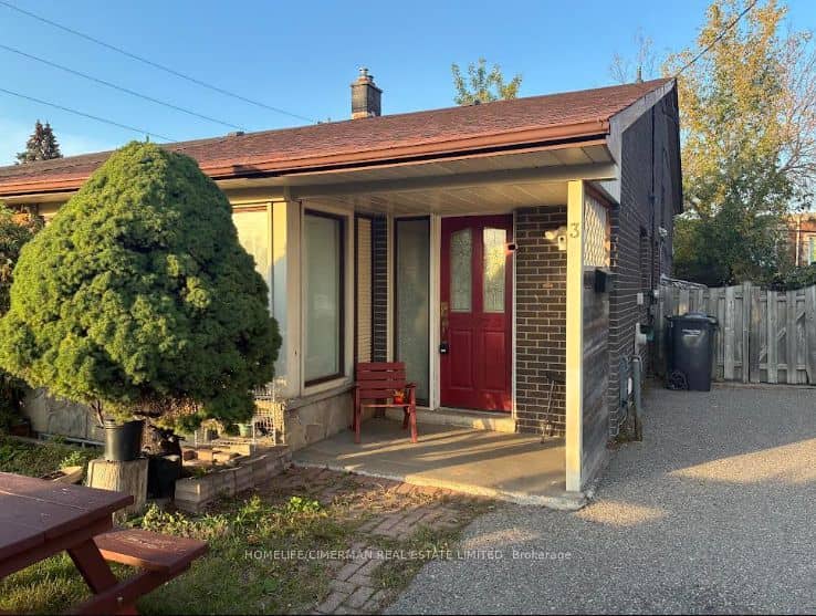 3 Benton Street, Brampton, ON L6W 3B8
