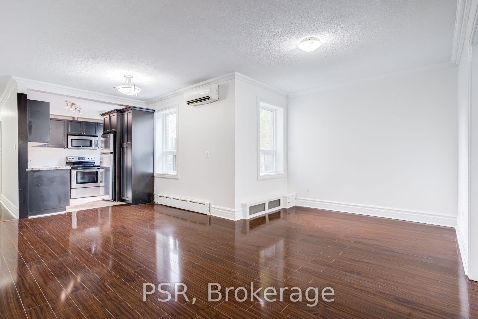 2 Craighurst Avenue 2, Toronto, ON M4R 1J8