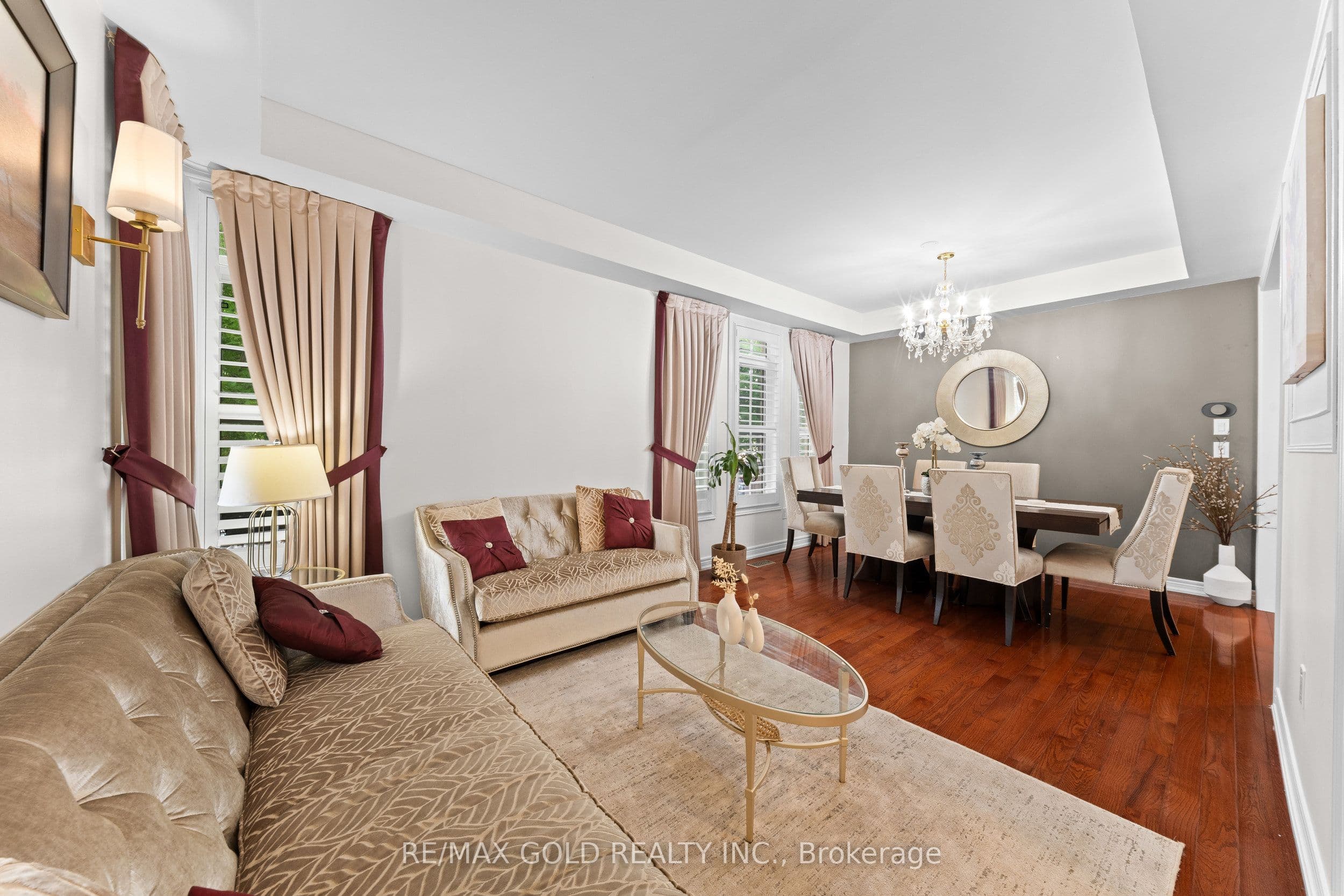 29 Royal Links Circle, Brampton, ON L6P 2Z9
