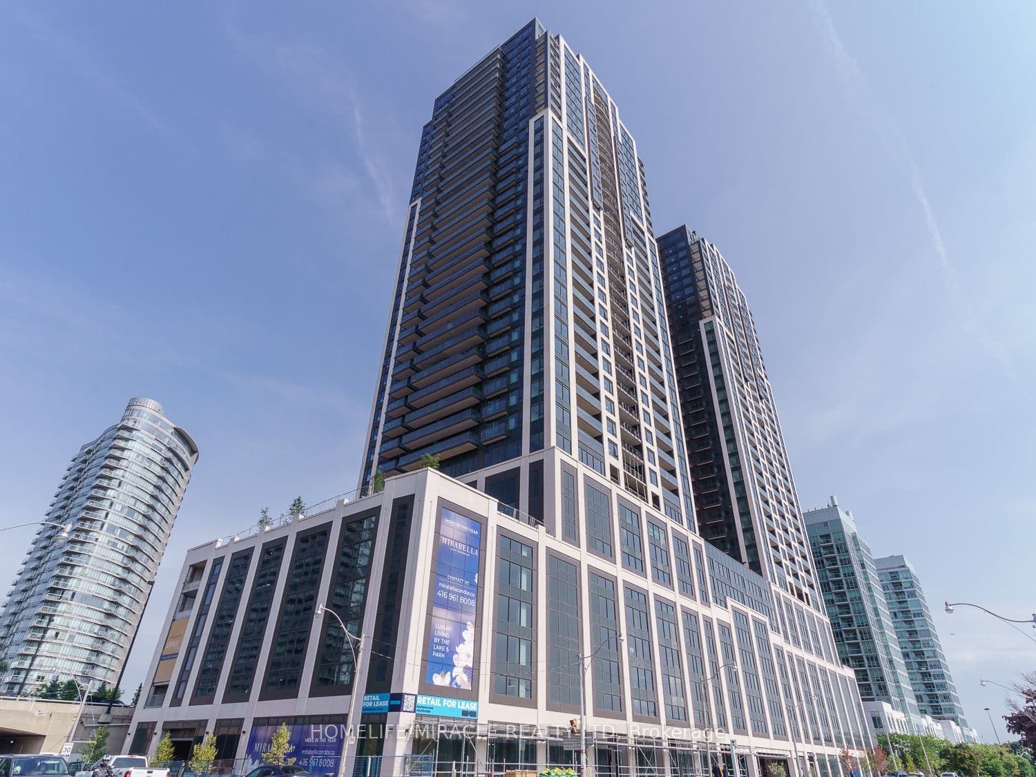 1926 Lakeshore Boulevard W 1701, Toronto, ON M6S 1A1