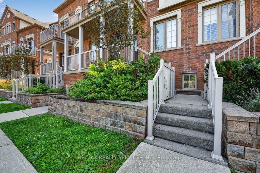 180 Howden Boulevard 15, Brampton, ON L6S 0E6