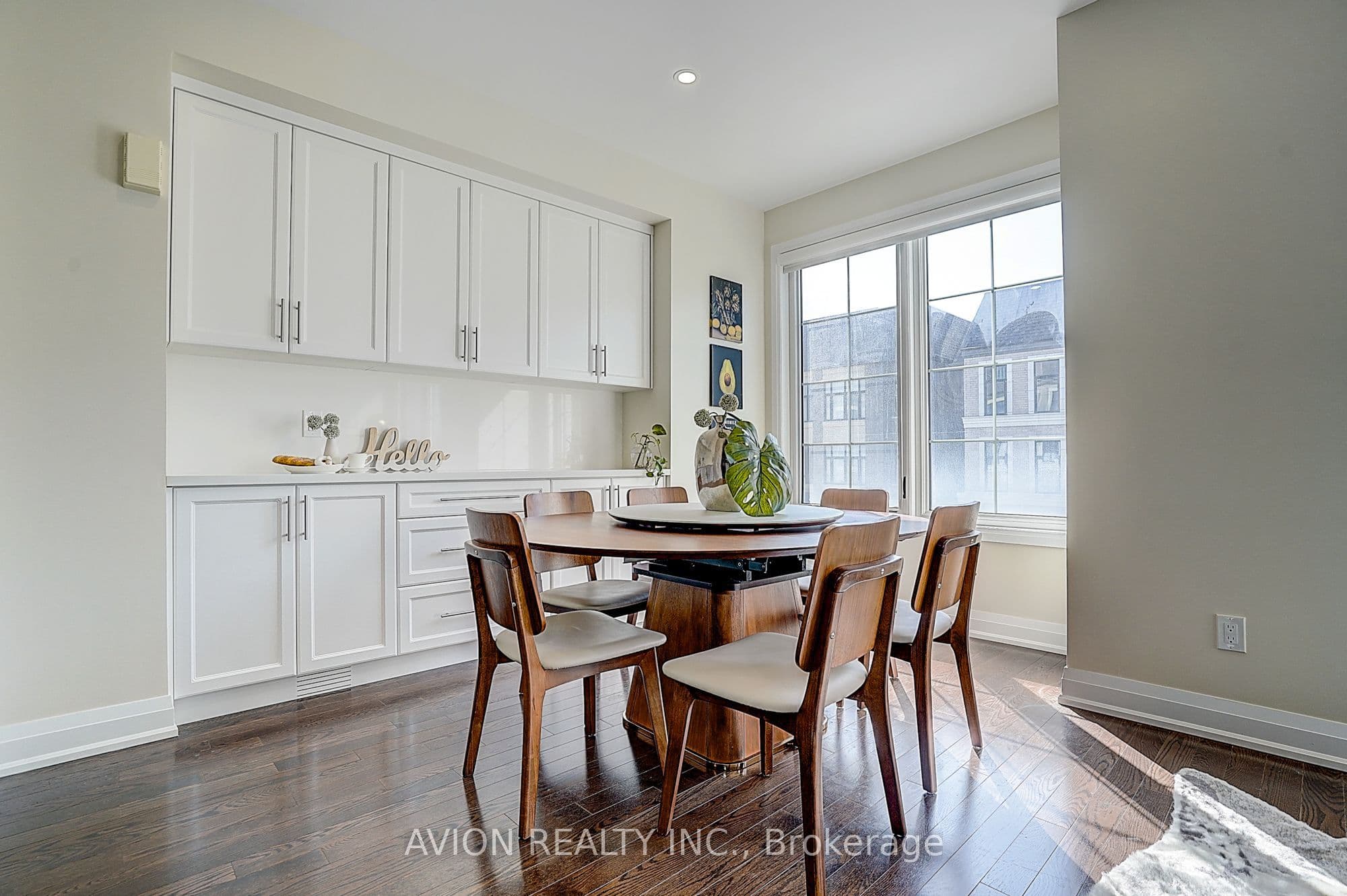 32 Mcgurran Lane, Richmond Hill, ON L4B 0G8