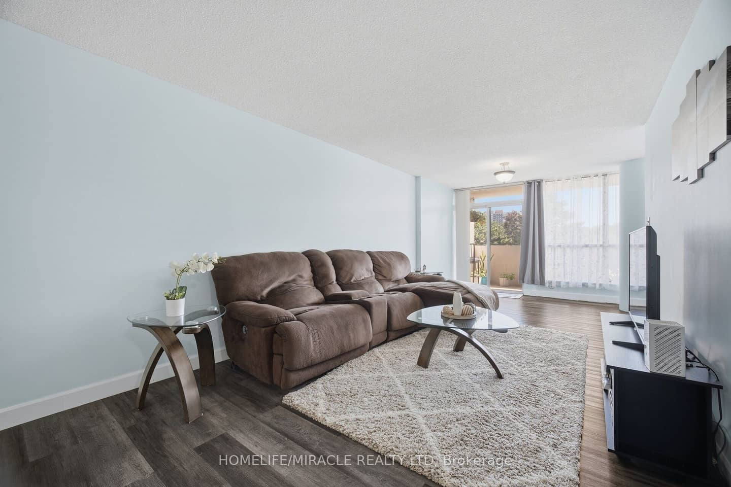 1 Rowntree Road 206, Toronto, ON M9V 5G7
