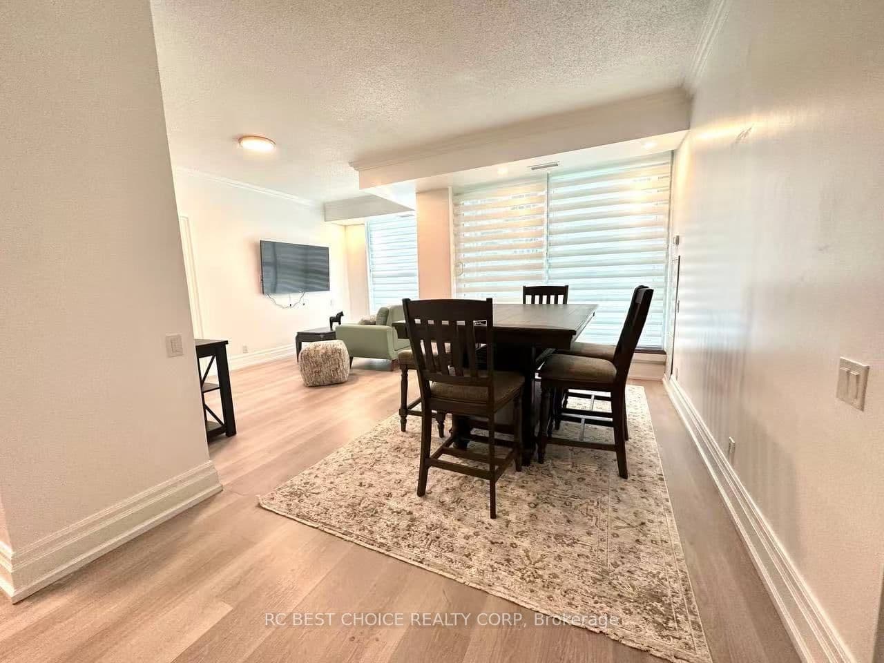 2067 Lake Shore Boulevard W 203, Toronto, ON M8V 4B8