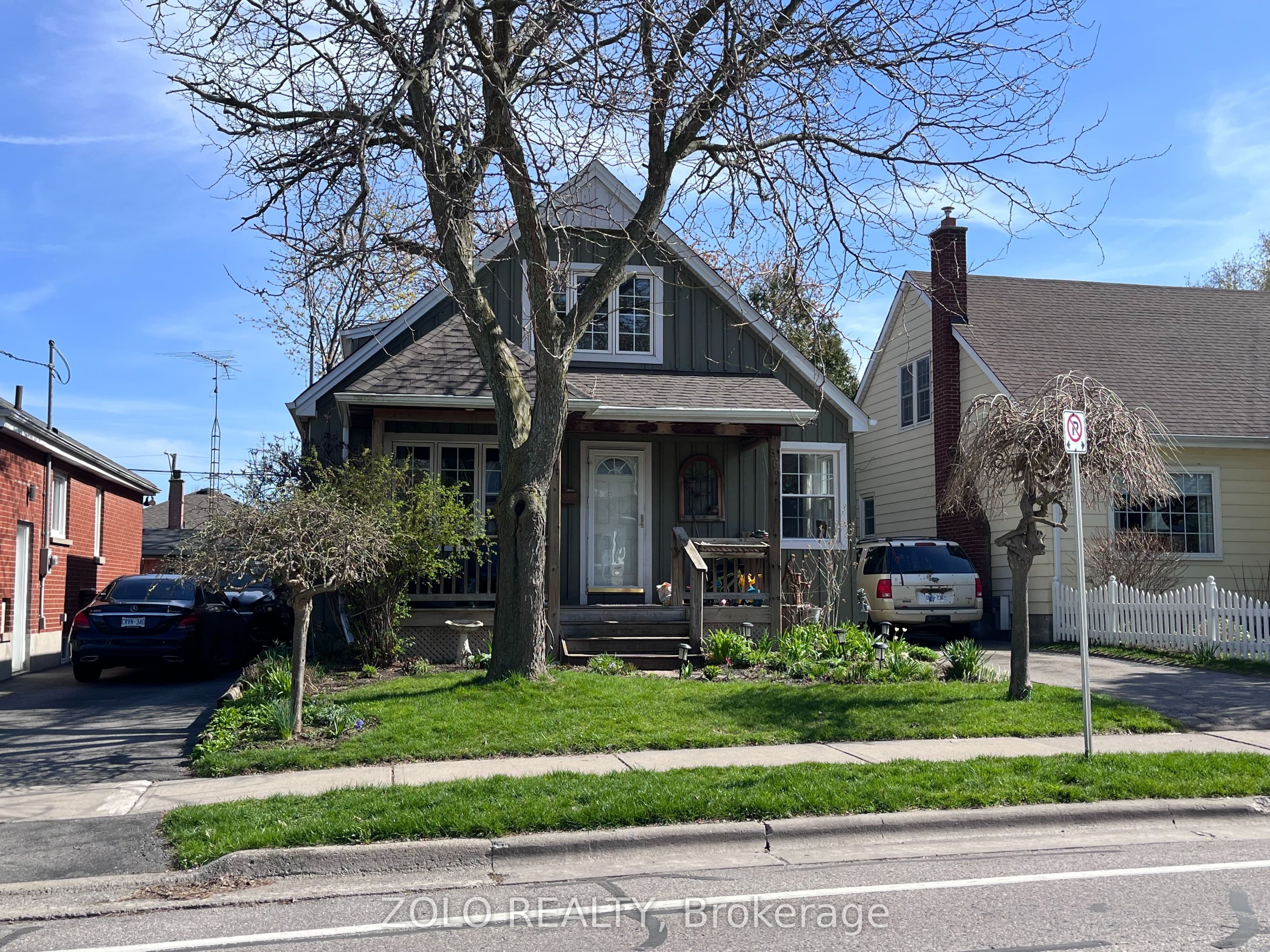 369 Athol Street E, Oshawa, ON L1H 1K9