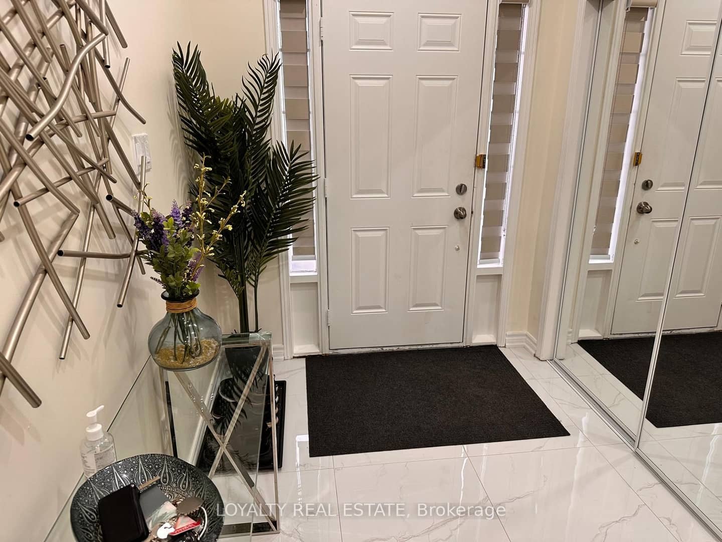 28 Thorp Crescent, Ajax, ON L1T 0G9