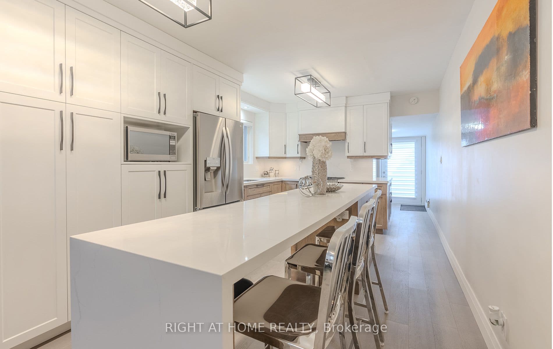 15 Hamstead Avenue, Toronto, ON M4C 2S3