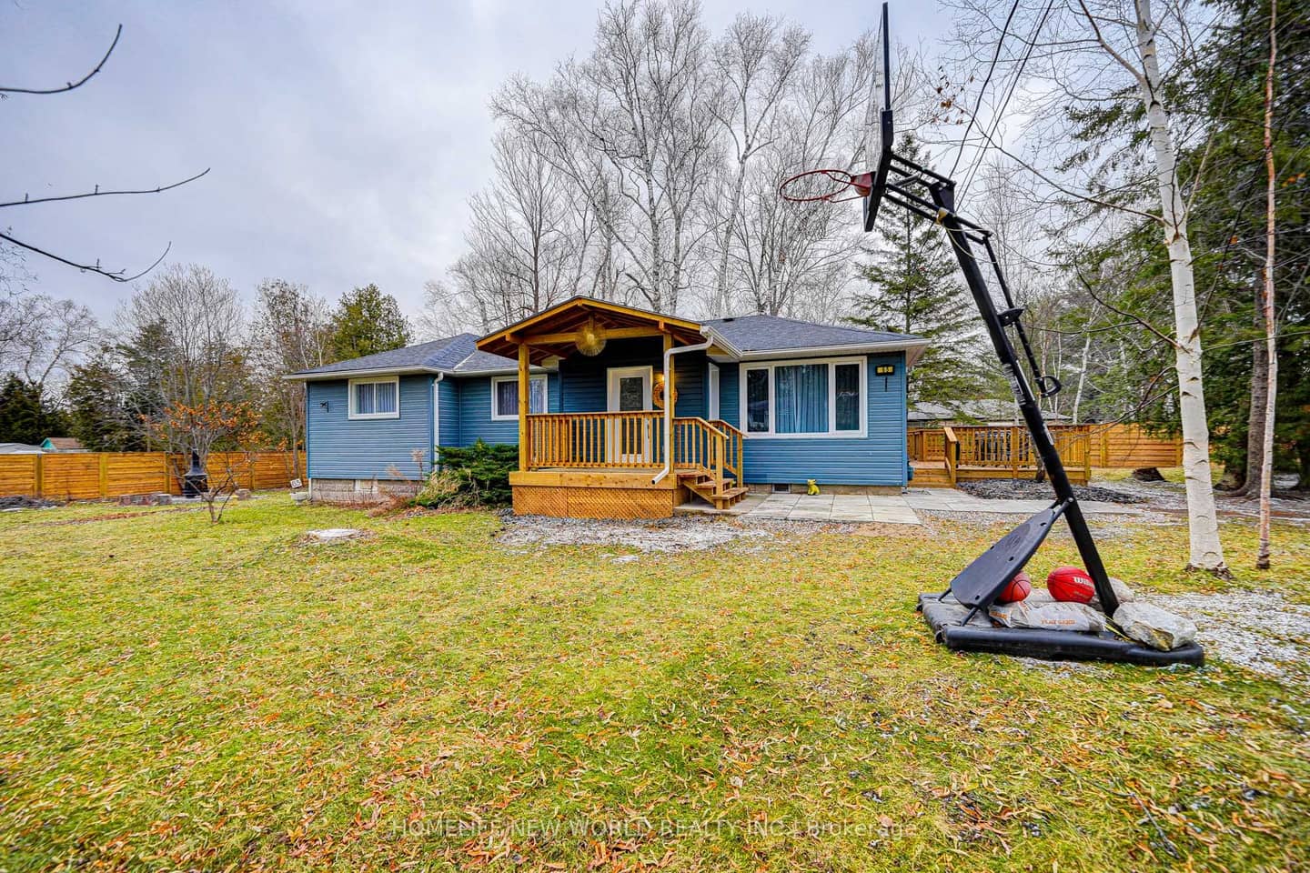 65 Edith Street, Georgina, ON L0E 1L0