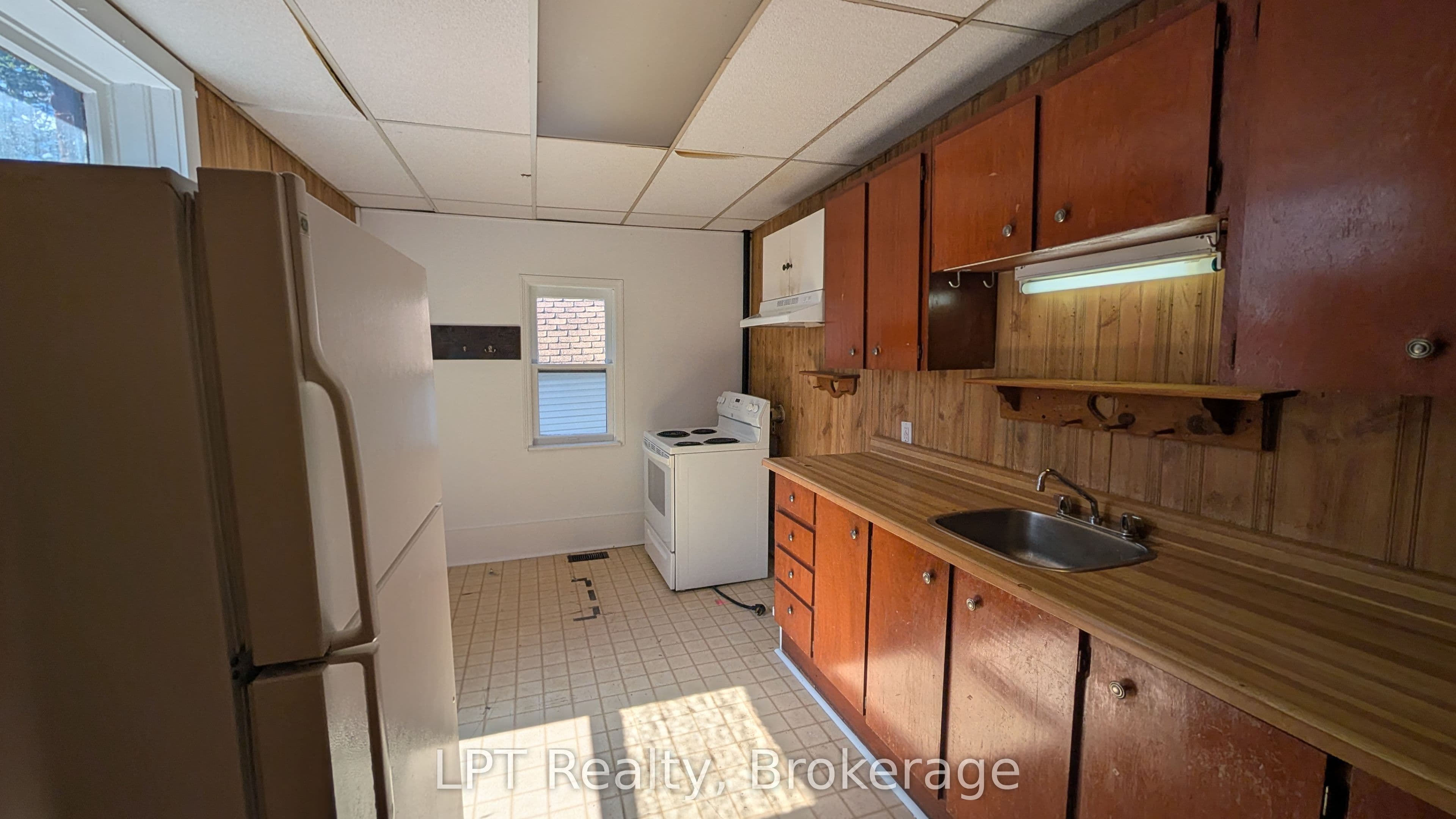 265 Bethune Street, Peterborough, ON K9J 3L5