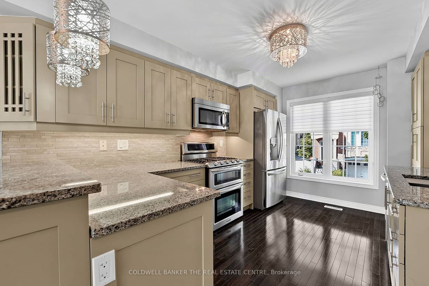 370 Doak Lane, Newmarket, ON L3Y 0A8
