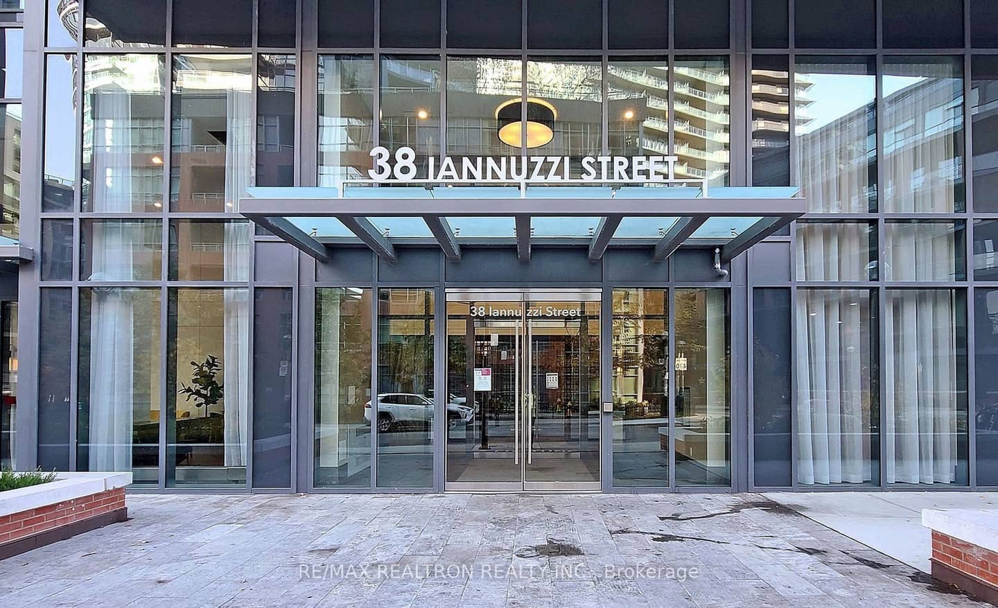 38 Iannuzzi Street 1503, Toronto, ON M5V 0S2
