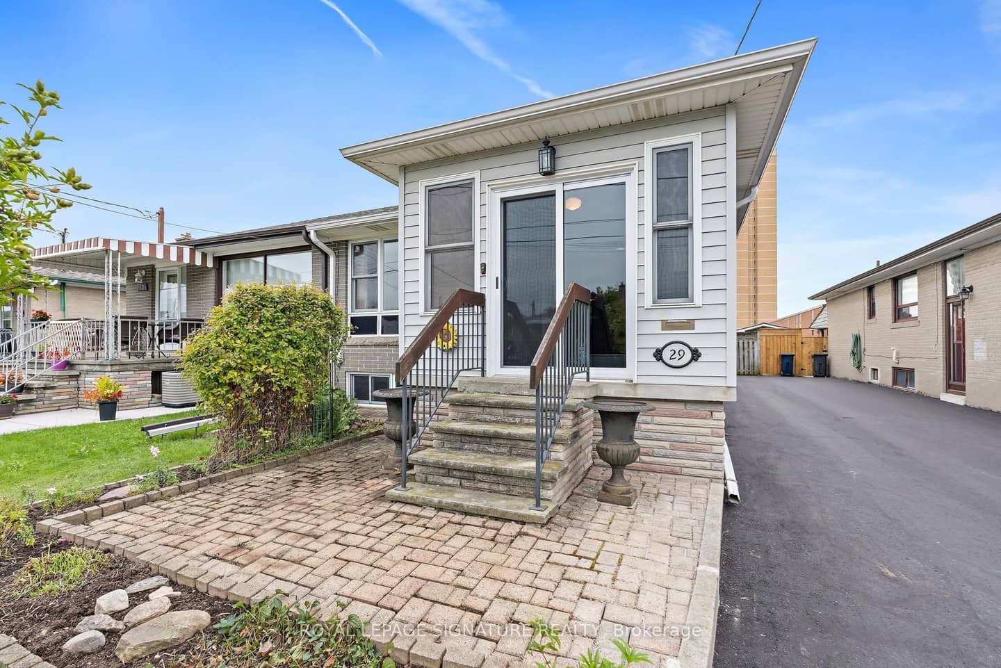29 Heavitree Drive, Toronto, ON M3L 1K5