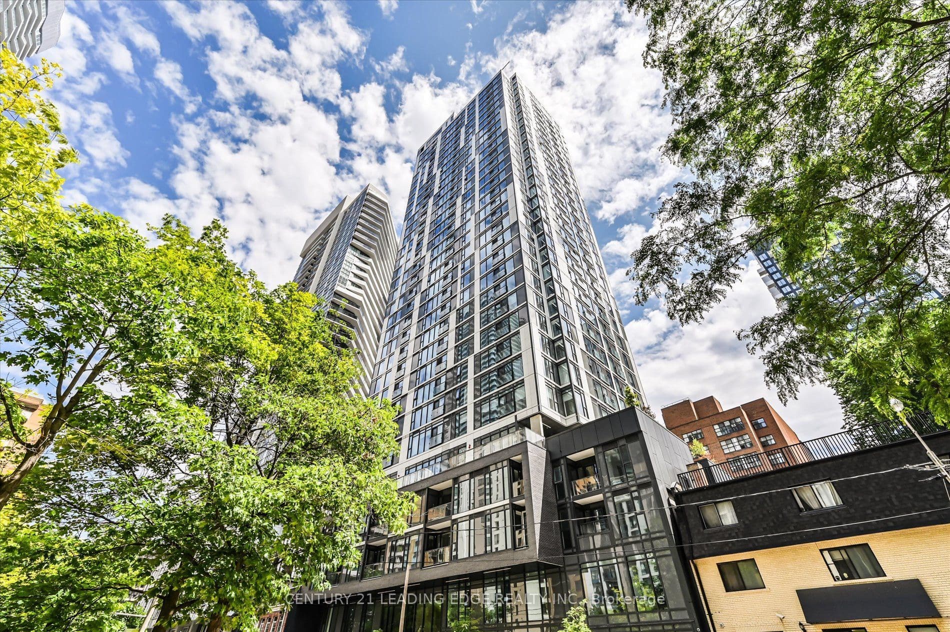 65 Mutual Street 2703, Toronto, ON M5B 0E5