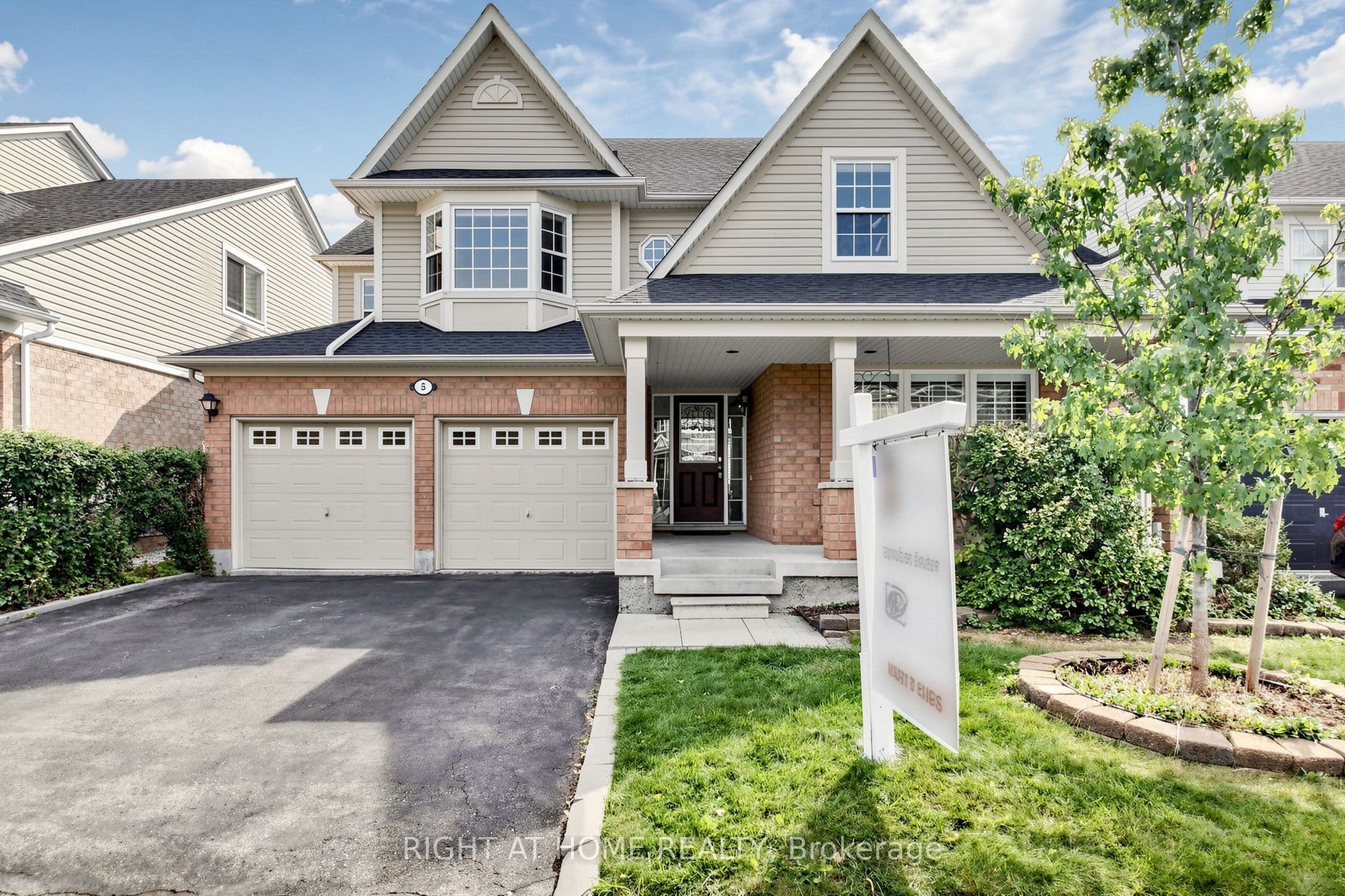 5 Mendoza Drive, Brampton, ON L7A 3M3