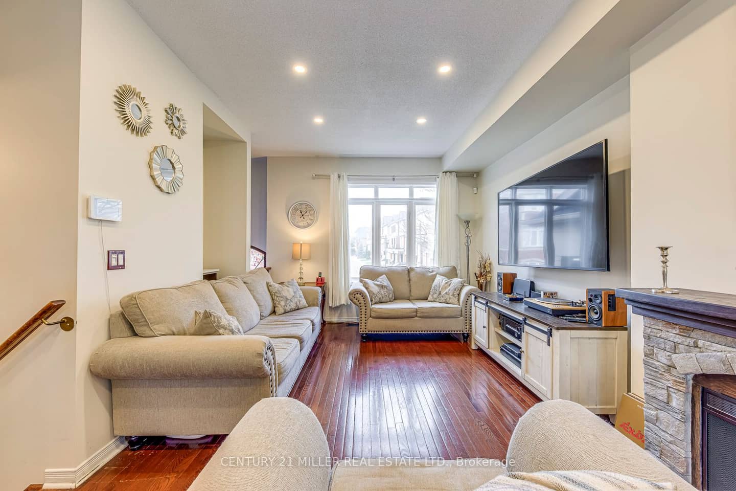 3117 Joel Kerbel Place, Mississauga, ON L4Y 0B1