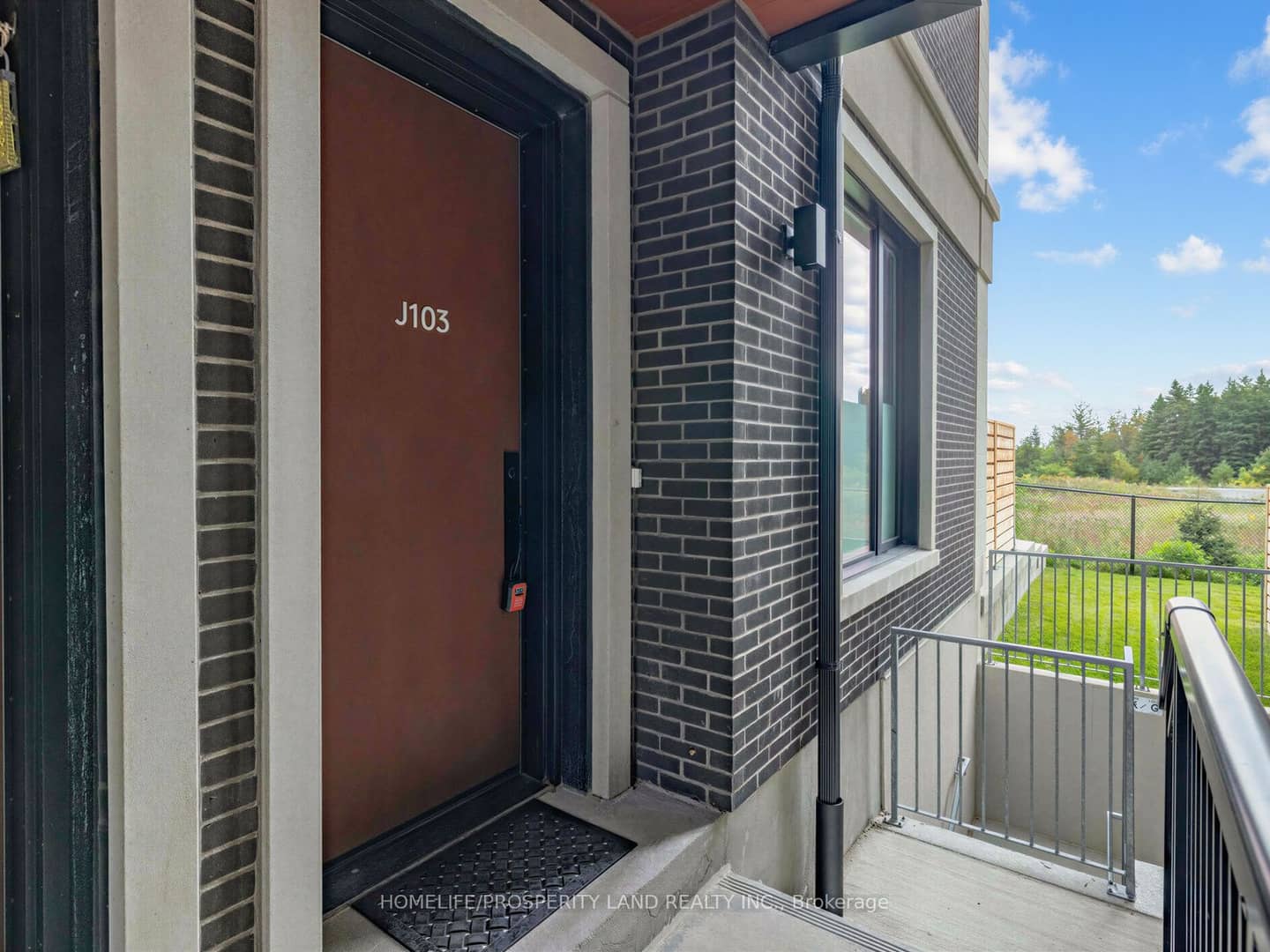11 Walder Lane 103, Richmond Hill, ON L4S 1M4