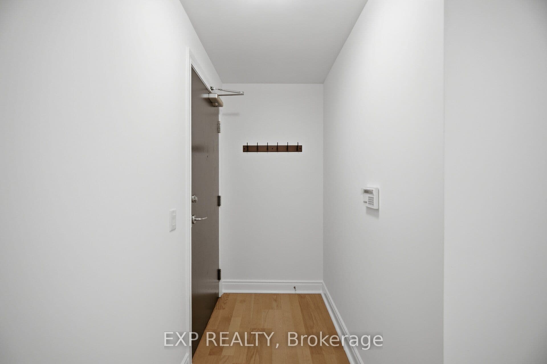 1103 Leslie Street 1103, Toronto, ON M3C 4G8