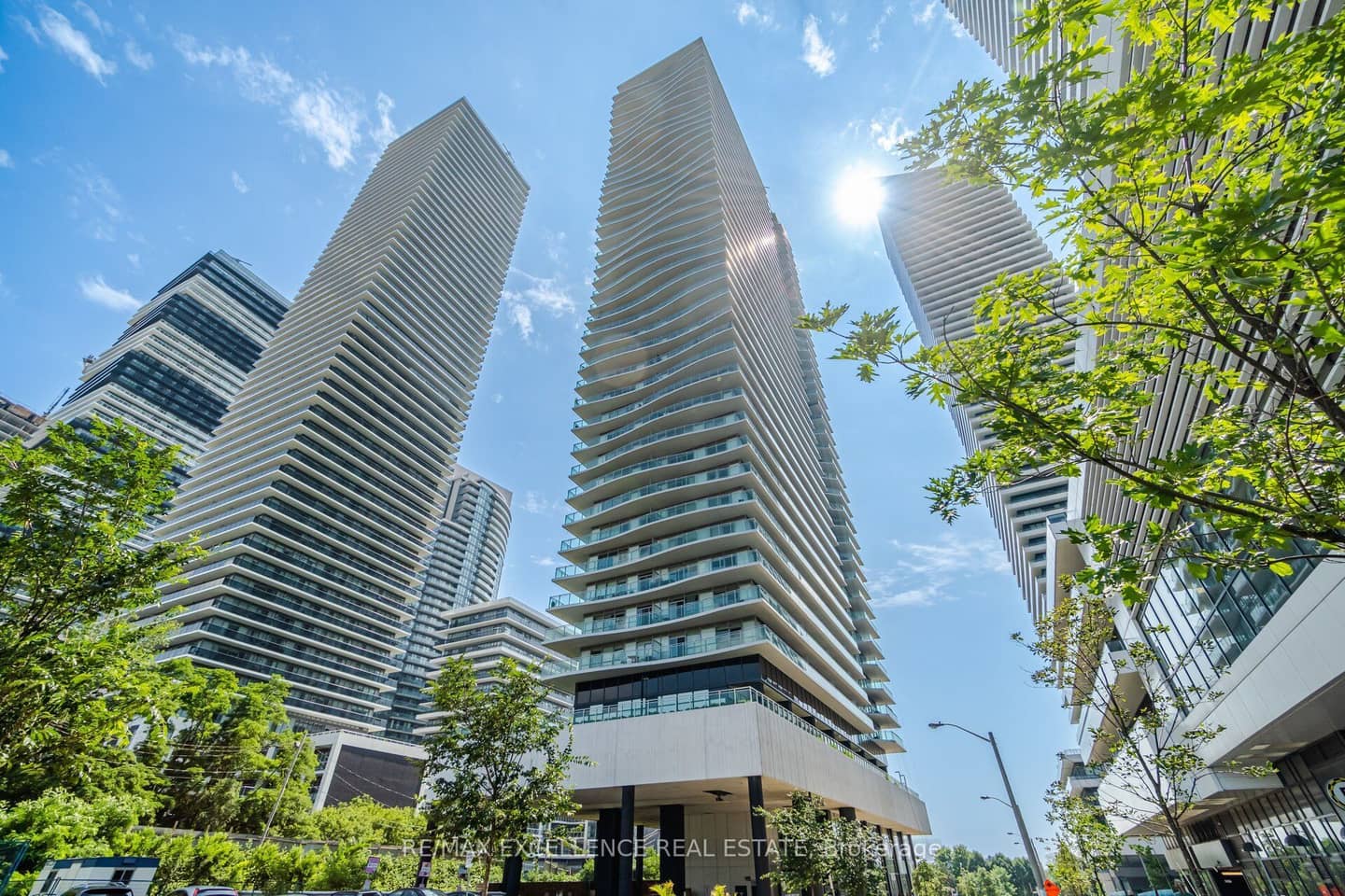 33 Shore Breeze Drive 1208, Toronto, ON M8V 0G1