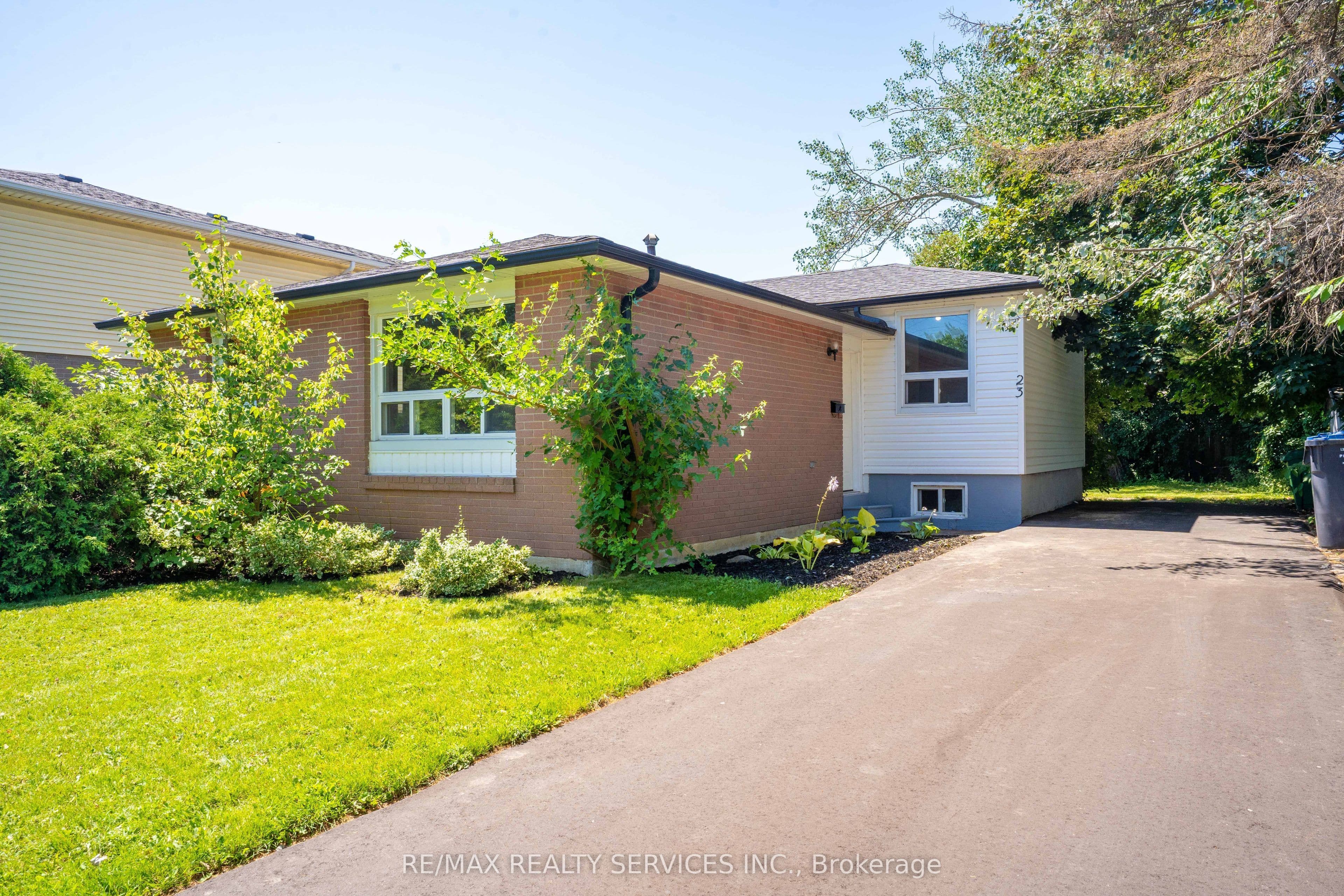 23 Fidelia Crescent Upper Level, Brampton, ON L6T 3P7