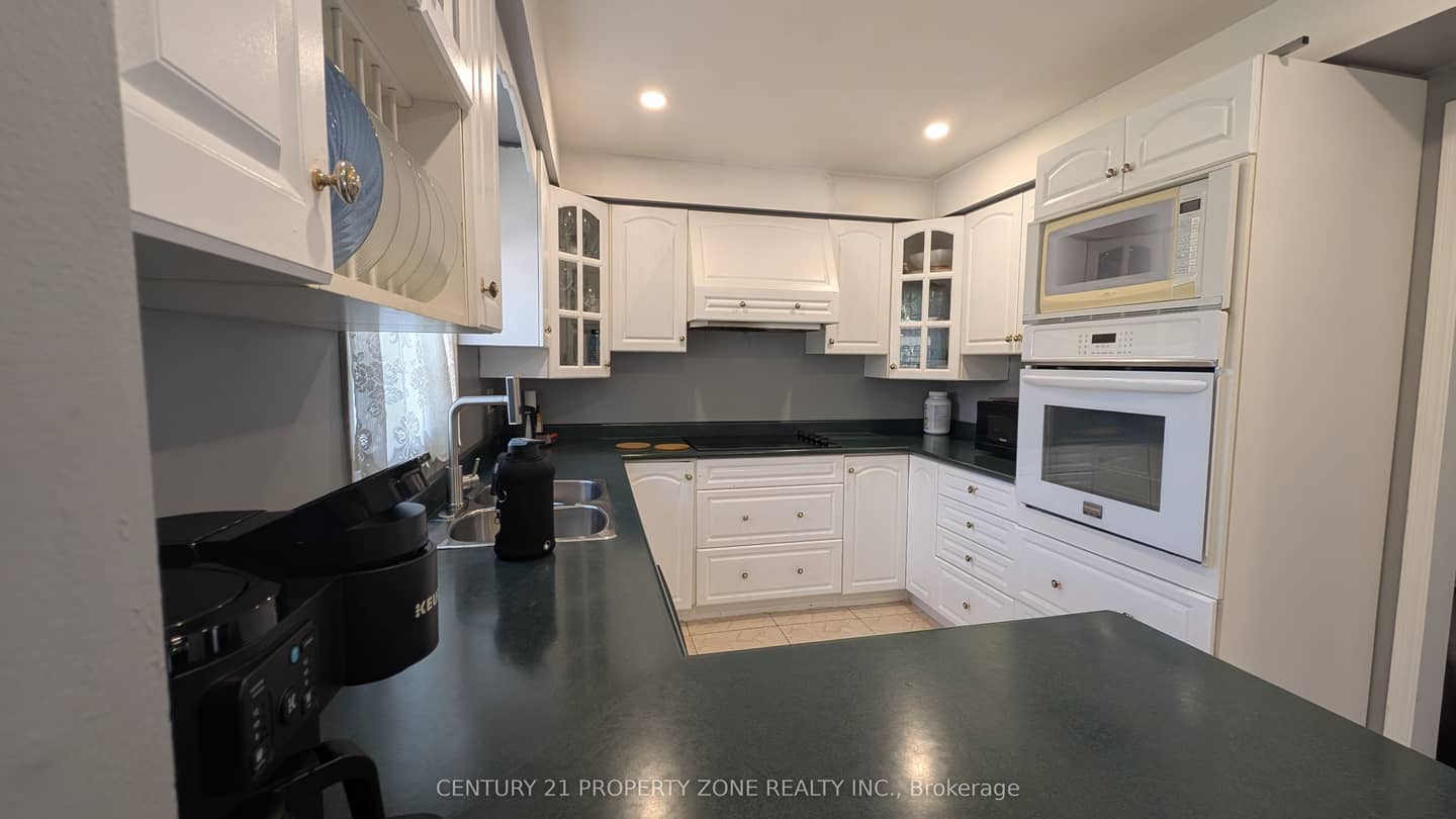 9 Corkett Drive, Brampton, ON L6X 3H7