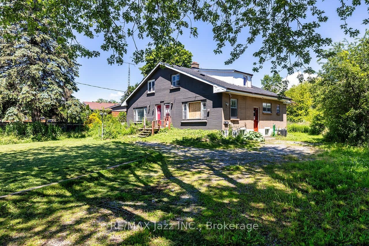 2216 Highway 2, Clarington, ON L1C 6C3