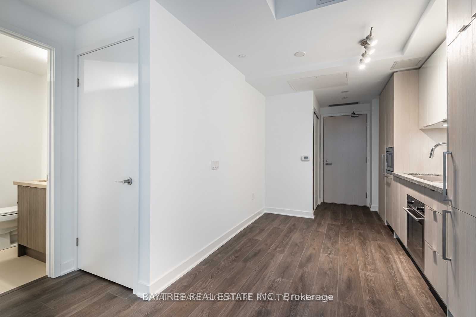 115 Blue Jays Way 518, Toronto, ON M5V 0N4