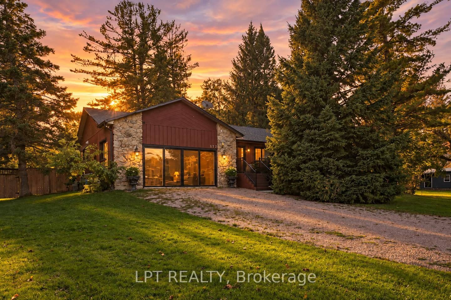 177 Hedge Road, Georgina, ON L0E 1R0
