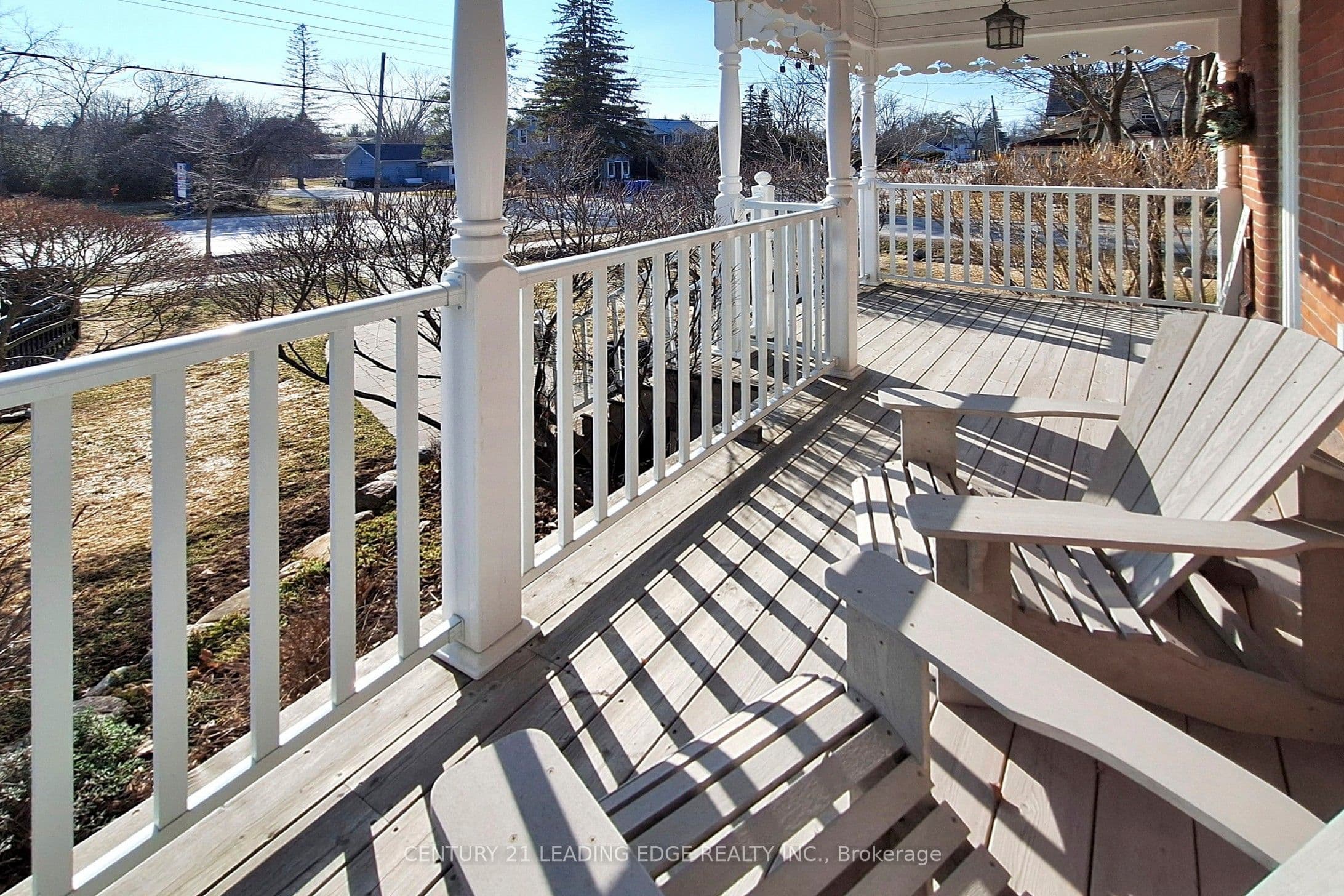 33 HIGH Street, Georgina, ON L0E 1R0