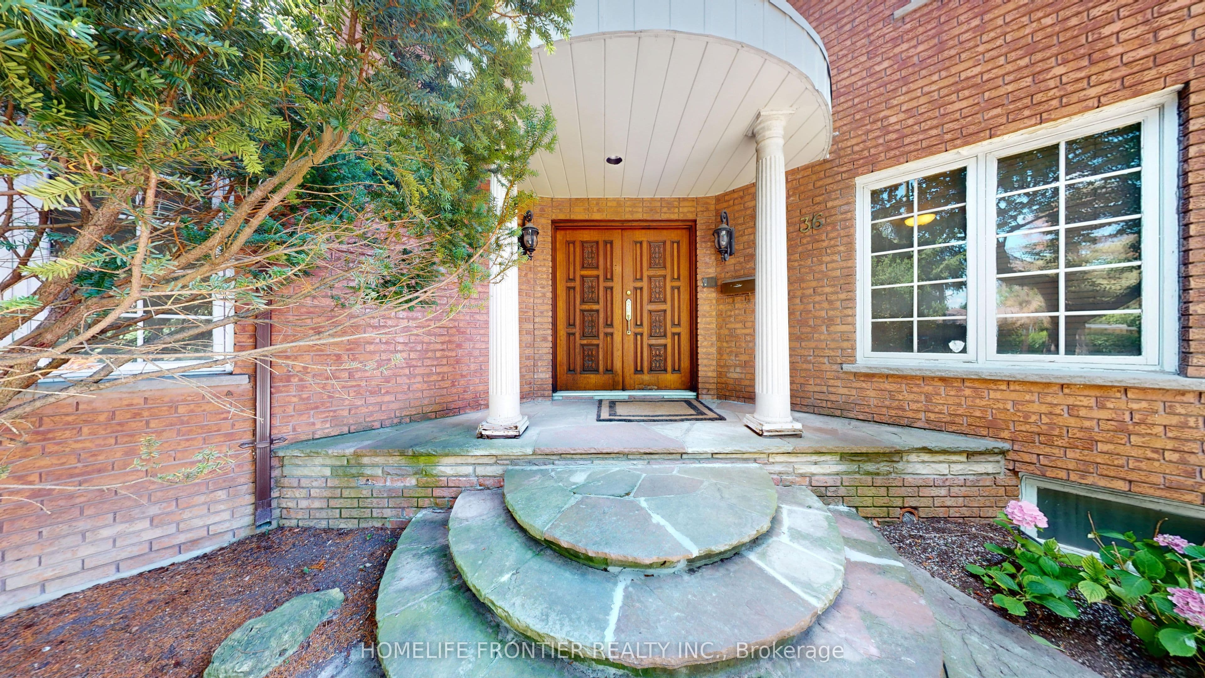 36 Riverdale Drive, Toronto, ON M9V 2T3
