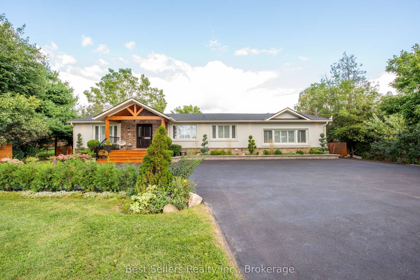 7407 Milburough Line E, Milton, ON L0P 1B0