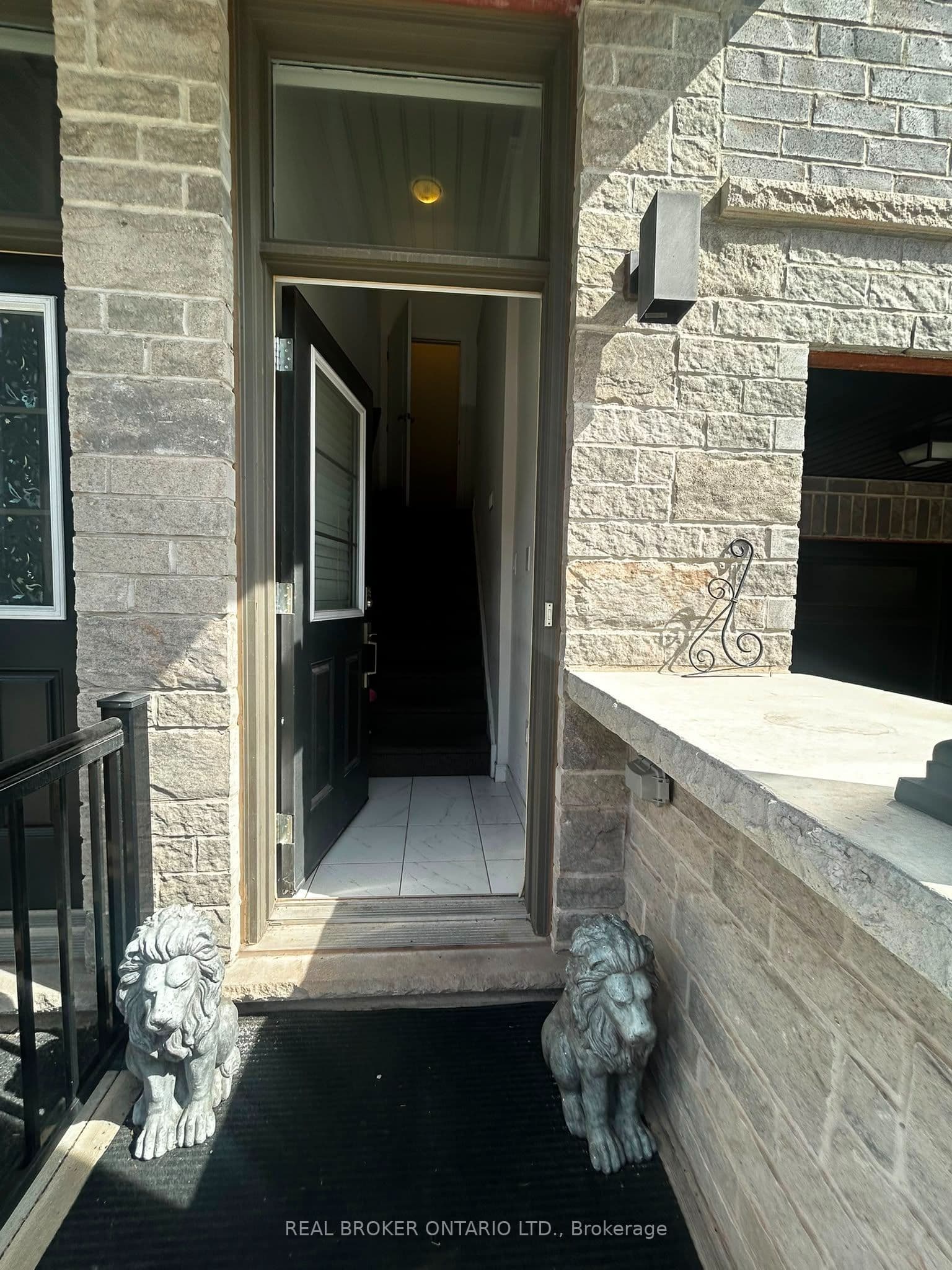 575 Woodward Avenue 28, Hamilton, ON L8H 6P2