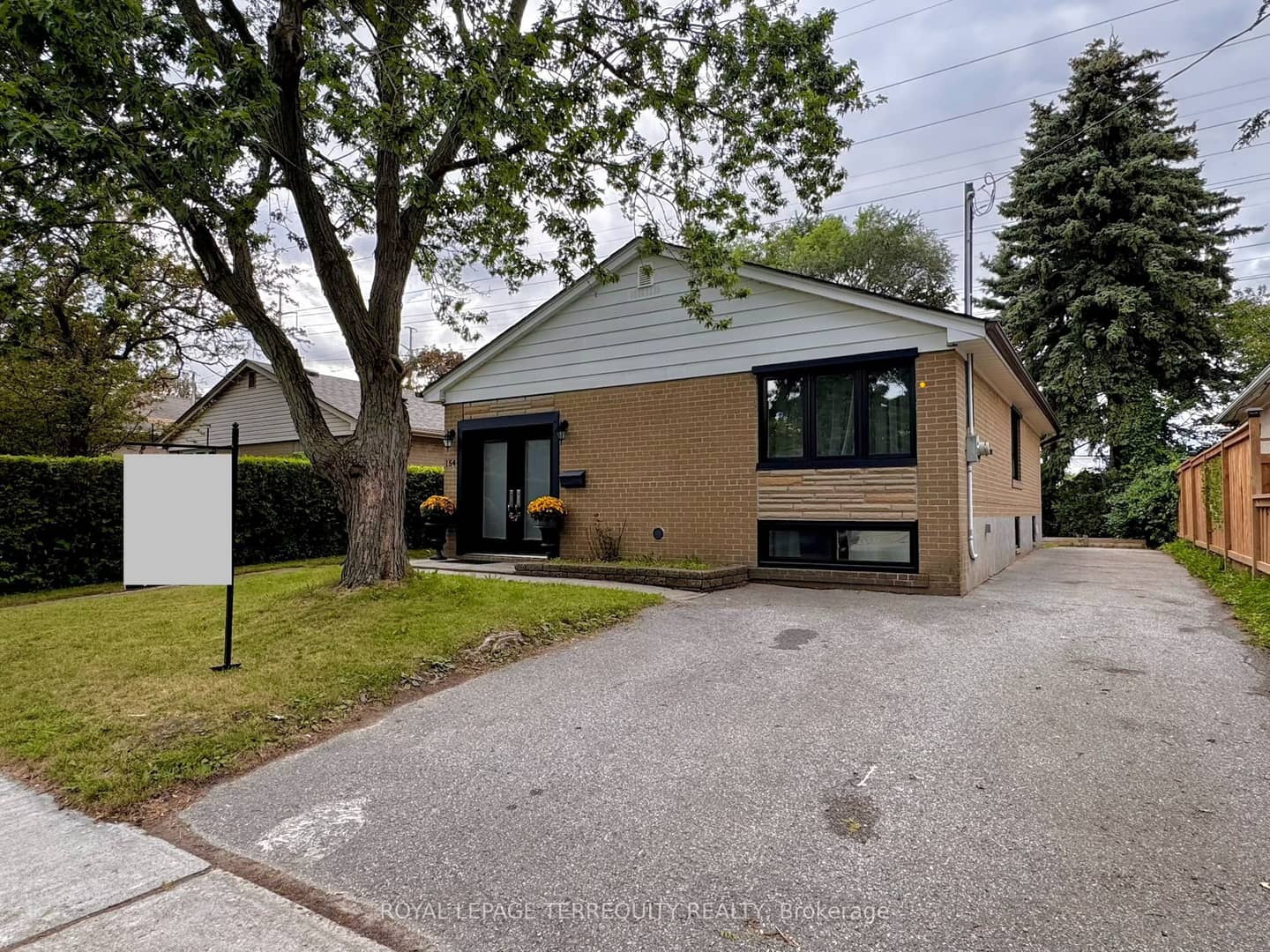154 Sedgemount Drive, Toronto, ON M1H 1Y2