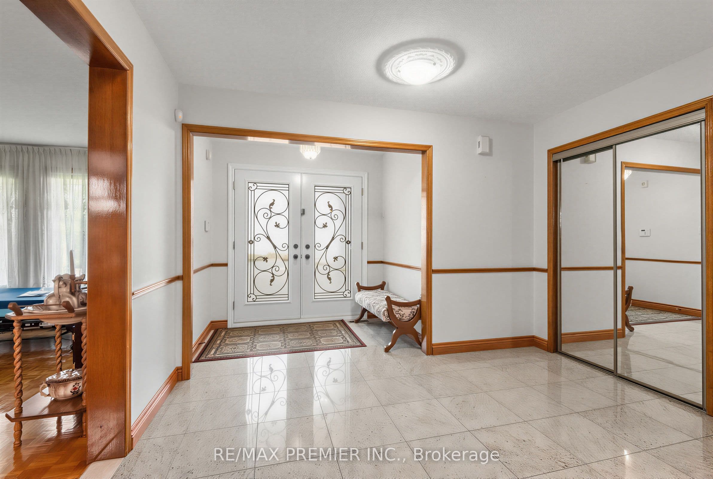 42 Burgosa Court, Vaughan, ON L4L 5C3