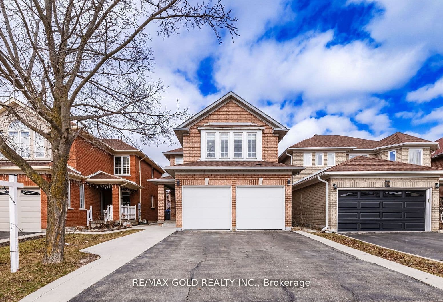 17 Dovesong Drive, Brampton, ON L6R 1V9