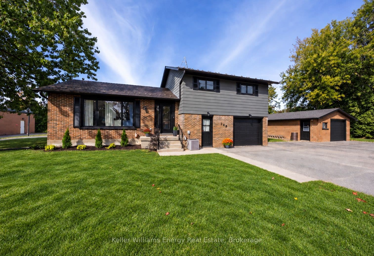 190 Church Street N, Clarington, ON L0B 1M0